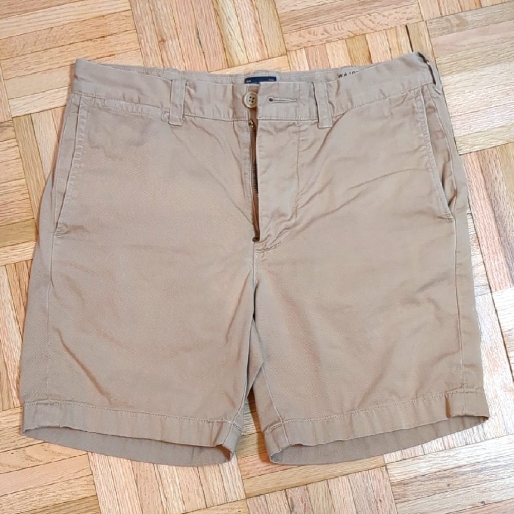 JCrew 7in Tan Chino Shorts